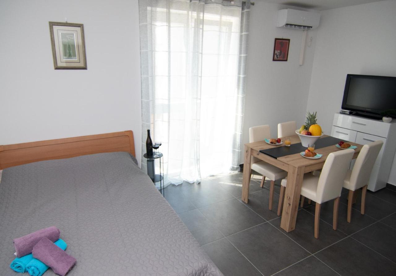 Valkane Beach Studio Apartment Пула Экстерьер фото
